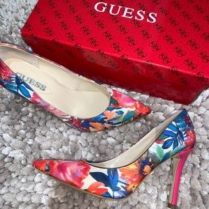 Floral Print GUESS Pumps